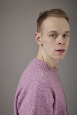 Nils Thalmann actor headshot represented by Walcher Management