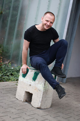 Fabian Baecker actor headshot represented by Walcher Management
