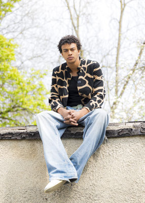 Salif Dekamo Botz Kamara actor headshot represented by Walcher Management
