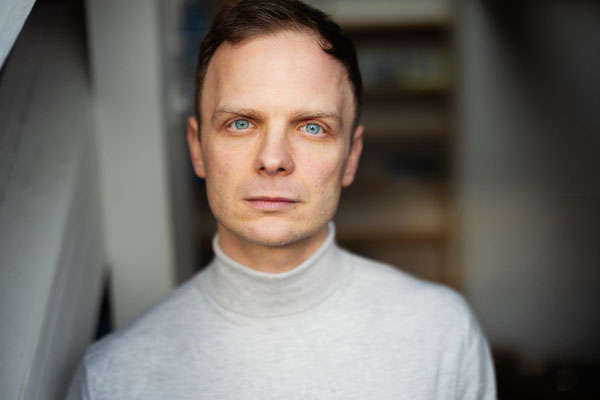 Fabian Baecker actor headshot represented by Walcher Management