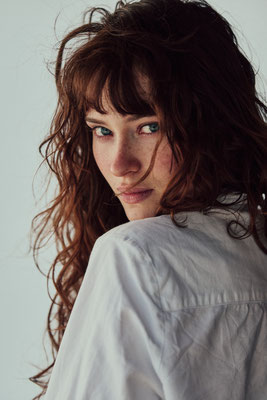 Lina Fritzen actress headshot represented by Walcher Management