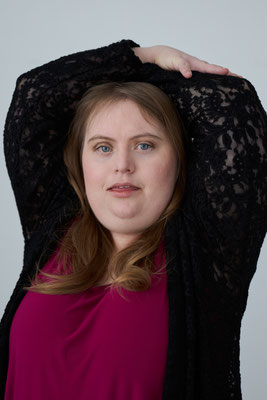 Luisa Wöllisch actress headshot represented by Walcher Management