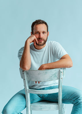 Michael Schröder actor headshot represented by Walcher Management