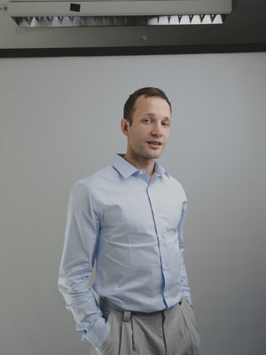 Michael Schröder actor headshot represented by Walcher Management