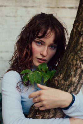 Lina Fritzen actress headshot represented by Walcher Management