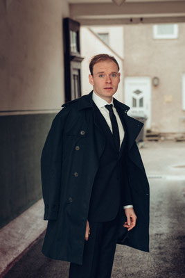 Martin Valdeig actor headshot represented by Walcher Management