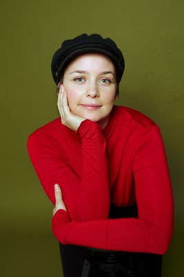 Thekla Hartmann actress headshot represented by Walcher Management