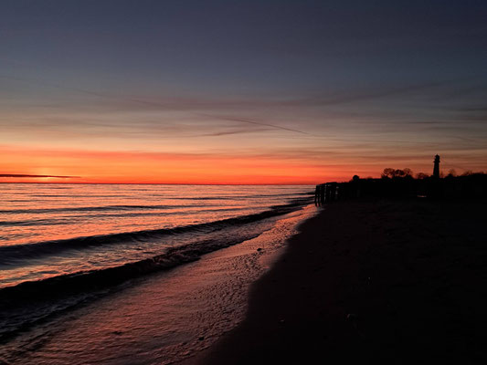 Sonnenaufgang beim ersten gemeinsamen Frühstück am Strand, jaa im Januar..