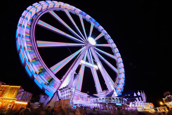 Riesenrad auf dem Hamburger Dom - Foto: Pertti Raunto