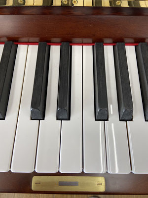 ヤマハ NO.U1<木目艶消しモデル>(中古再調整品/新品同様 ヤマハ NO.U1<木目艶消しモデル>(中古再調整品/新品同様