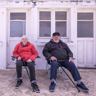 Couples de personnes âgées (Bretagne).