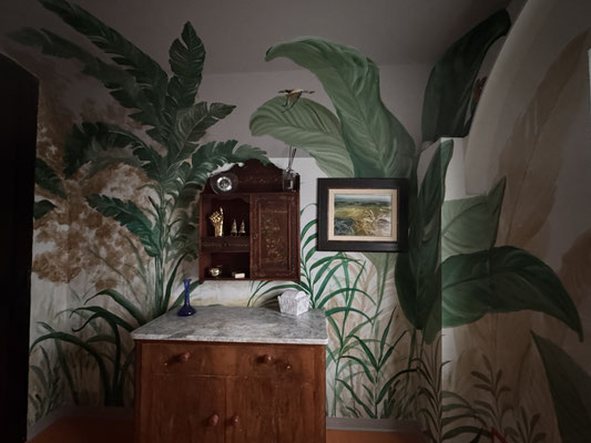 Decorazione pittorica del bagno di un'azienda