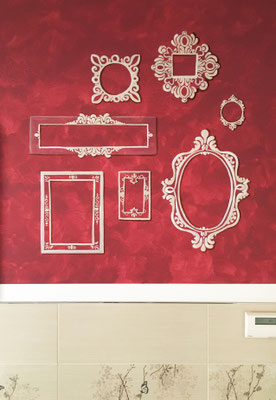 Decorazione di una parete in un bagno privato.