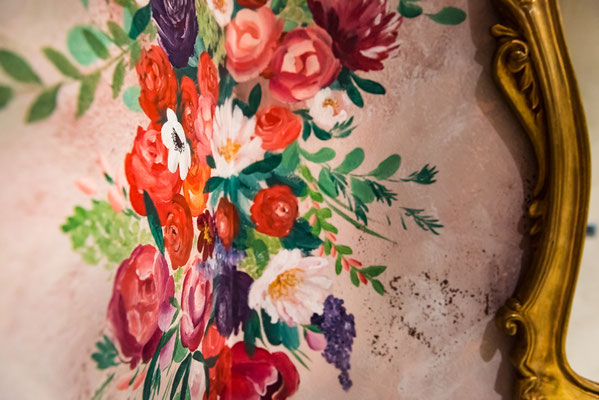 Decorazione floreale in entrata, abitazione privata, dettaglio