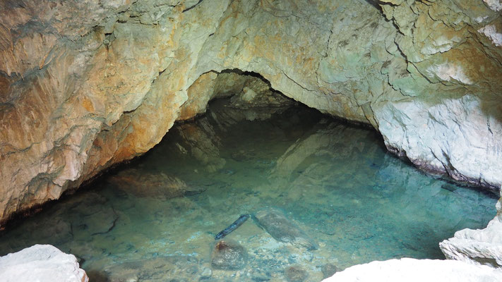 Peristeri Cave, Endstation - nur noch für Taucher