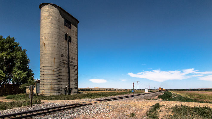 " hear my train a´comin´", near Leiter, Wyoming