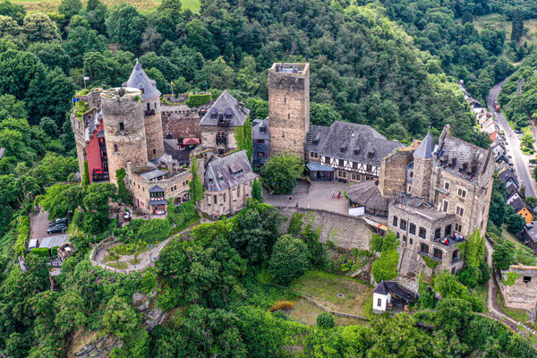 Burg Schönburg, Oberwesel, Rhine River Valley, Germany