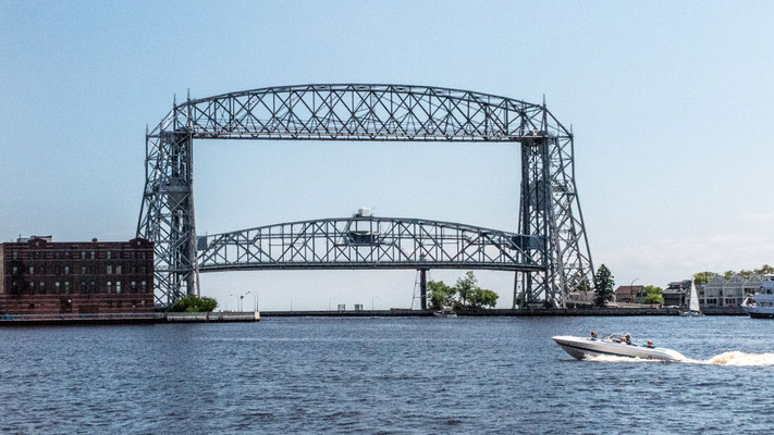 Aerial lift bridge, Duluth, Minnesota