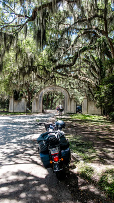 Entrance gate Wormsloe Estate, Savannah, Georgia