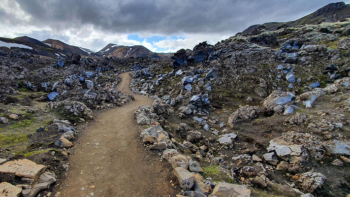 12 Krieg Barbara - Durch die Lava