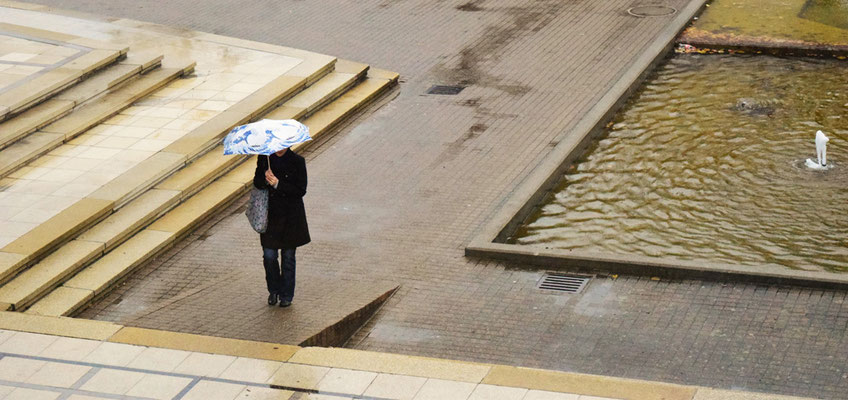 05  Dragica Radic - Regenschirm