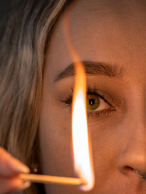 01 Pupillen Feuer - Lüthi Stefan