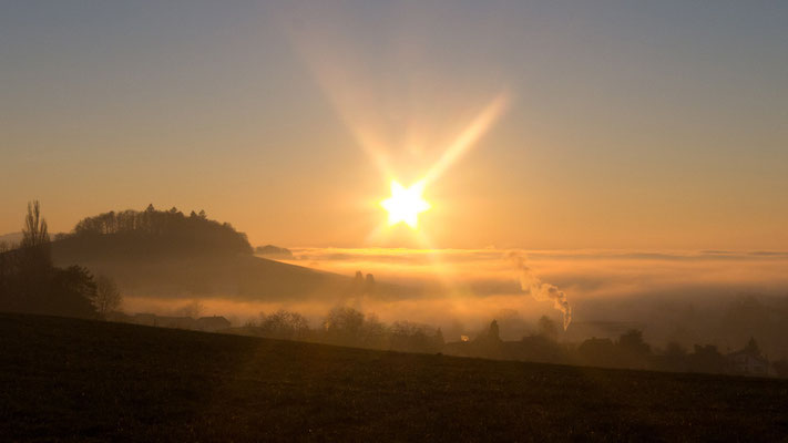 Foto: Arno Kloiber... Sonnenuntergang Bodenmünzi