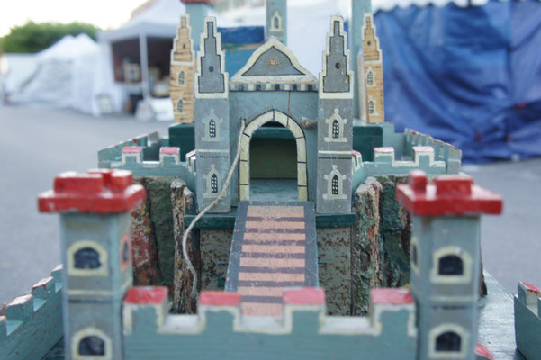 Posten_08_Sarah Descombes