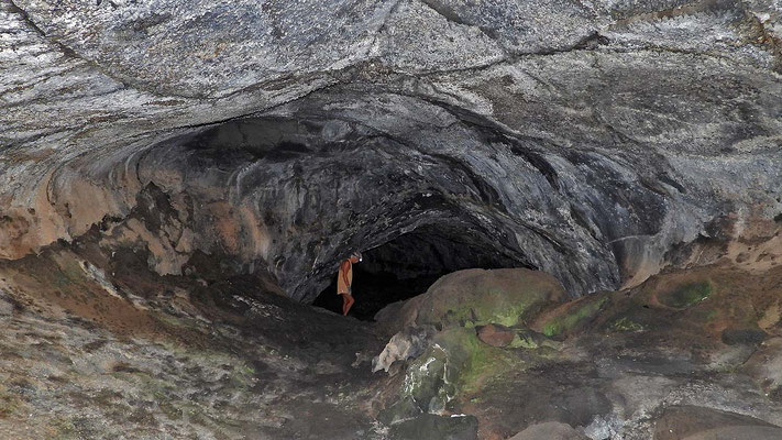Cueva de los Naturalistas - besser zuerst rechts halten, hier geht es steil nach unten.