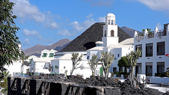 Playa Blanca - das Hotel mit dem Vulkan