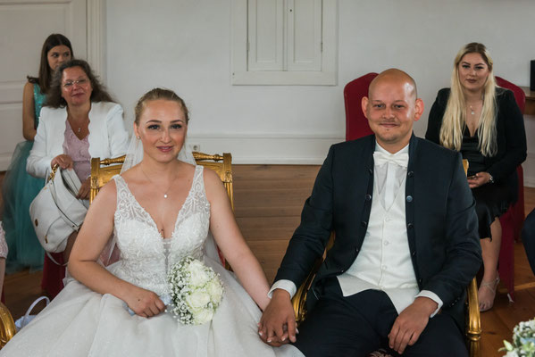 Brautpaar im Trauzimmer vom Schloss Glücksburg