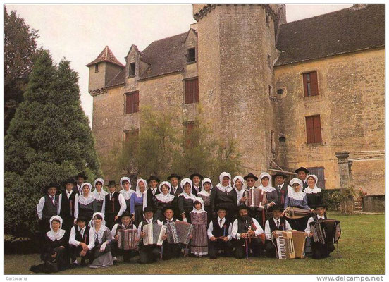 Les pastoureaux Sarladais groupe folklorique en Dordogne de 1976 à 2001 musique et danse folklorique traditionnelle du périgord noir 