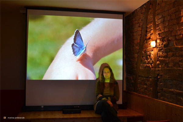 Lesungsperformance "Zwischen Smartphones und Schmetterlingen" im Rahmen der Aktionswochen Wuppertals urbane Gärten (AWUG) zum Thema (G)Artenvielfalt am 26. April 2018. (Foto: Kulturort "Die arme Poetin")