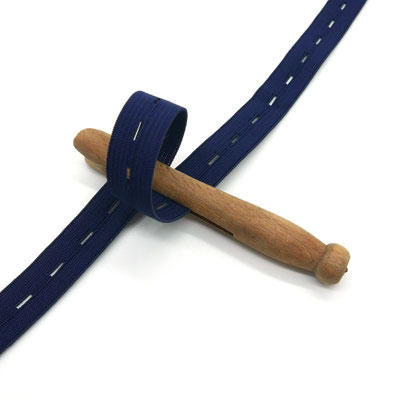 dunkelblau