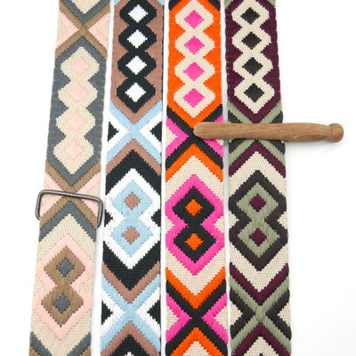 Ethno‑Gurtband 38 mm mit geometrischem Rautenmuster – dekoratives Webband für Taschen und Gurte