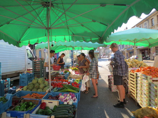 Des odeurs, des senteurs et de la bonne humeur sur les marchés