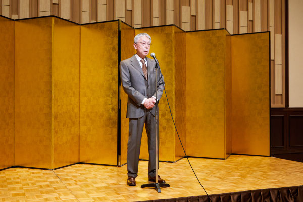 理事長挨拶　社会福祉法人慈恩会理事長　林田隆博
