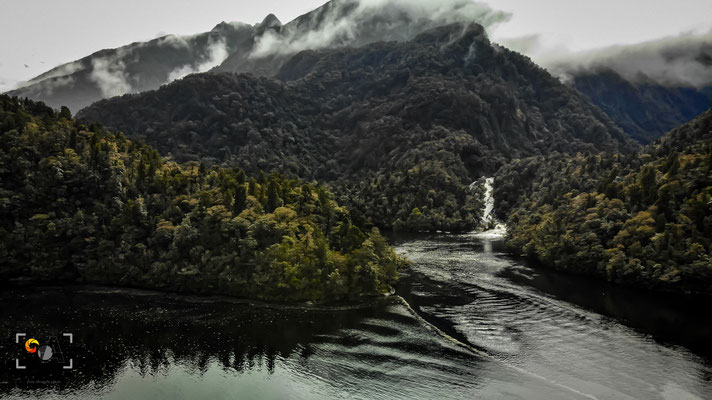 Fiordland, iso 100, f 2.8, 1/250s