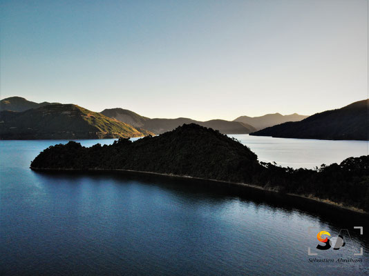 Marlborough sound, iso 100, f 2.8, 1/640s