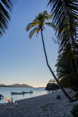 Nacula island, iso 100, f 10, 1/160s