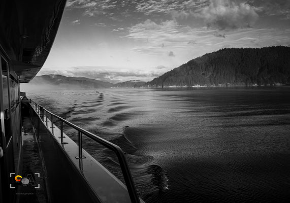Marlborough sound, iso 500, f 9.0, 1/160s