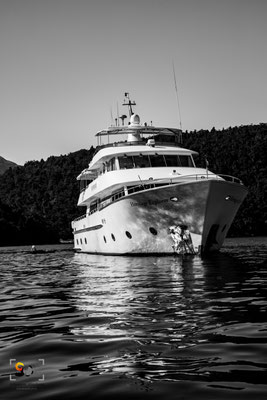 Fiordland, iso 500, f 10, 1/400s