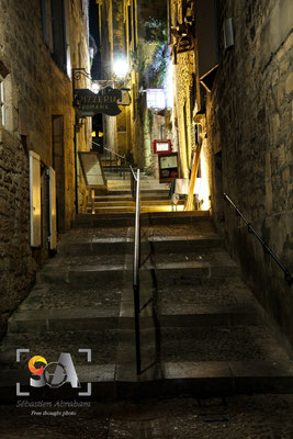 Sarlat la caneda, iso 400, f 5.6, 1.0s