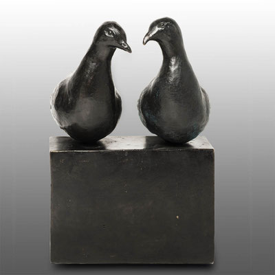 Willemien Fransen Tortelduiven  Brons 28 cm hoog Prijs op aanvraag / Price on request