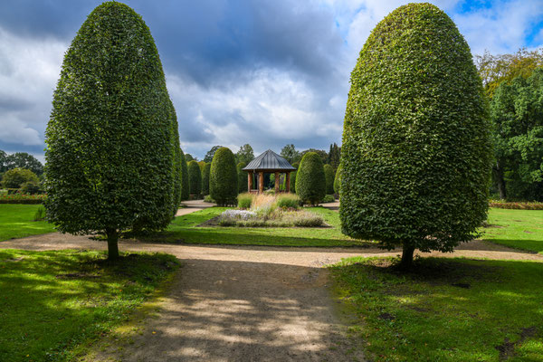 Pavillon im Rosengarten am Volkspark