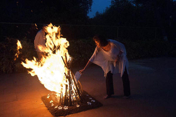 zum Abschluss eine Feuerzeremonie