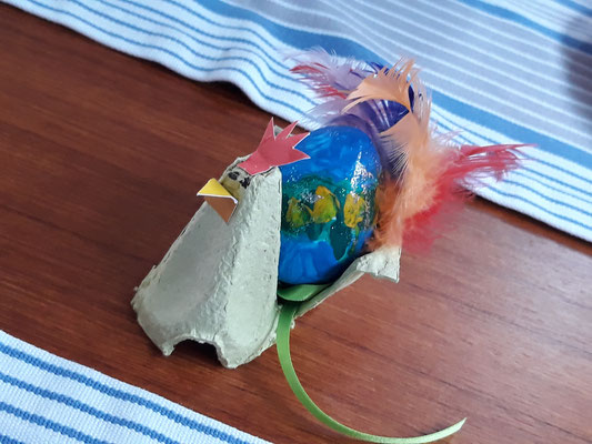 Ostern 2018, tuck-tuck-tuck - "Hühnchen mit Ei" - gebastelt von den Enkeln, für Omi und Opi
