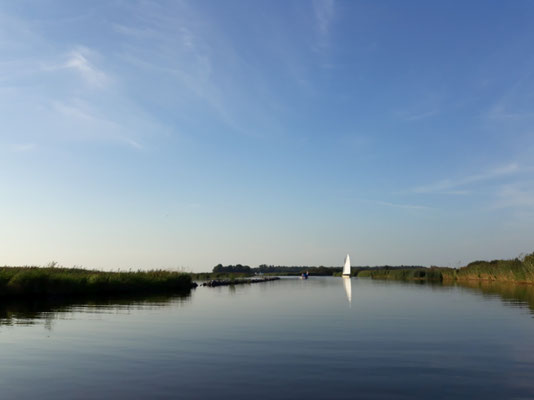 Unsere Borddusche, eine Runde schwimmen, viel Wasser trinken und warten, bis die Temperatur fällt