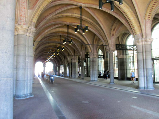Wandelhalle durch das Rijksmusum 