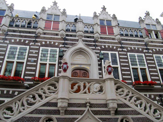 Das schönste Gebäude in Alkmaar ist das Rathaus, 1520 erbaut, 